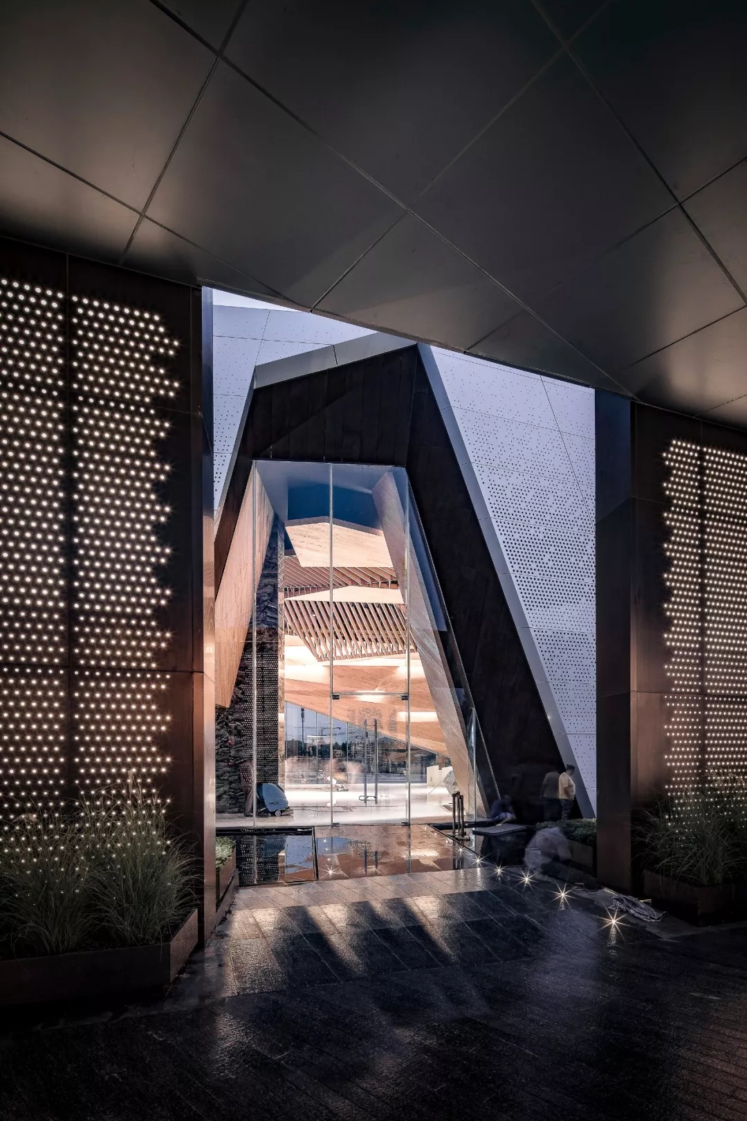 层叠的洞口 by远洋，1xBet官网建筑设计