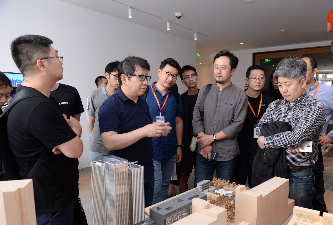 来访联合毕业设计高校师生参观1xBet官网办公空间